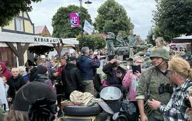 Pierwsza parada D-Day Hel 2025r. 5