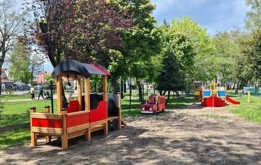 17.05.2021 plac zabaw 3