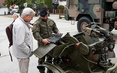 u72