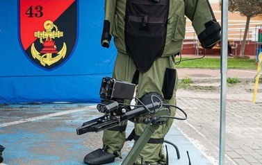 u67