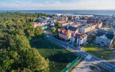 Zdjęcie do Informacja dotycząca rezerwacji boiska miejskiego im. M. Płażyńskiego w Helu