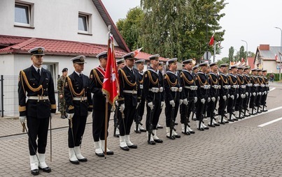 Zdjęcie do Relacja video z drugiej części uroczystości upamiętniających bohaterskich Obrońc&oacute;w Helu
