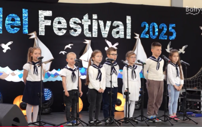 Zdjęcie do  MAJ HEL FESTIVAL 2025 &ndash; ŚWIĘTO TALENTU, JĘZYK&Oacute;W I LOKALNEJ DUMY!