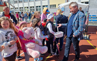 Zdjęcie do Festyn "Szkoła i Przyjaciele"