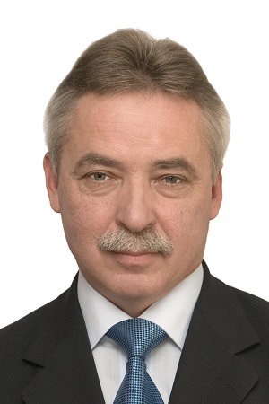Na obrazie znajduje się Mirosław Wądołowski